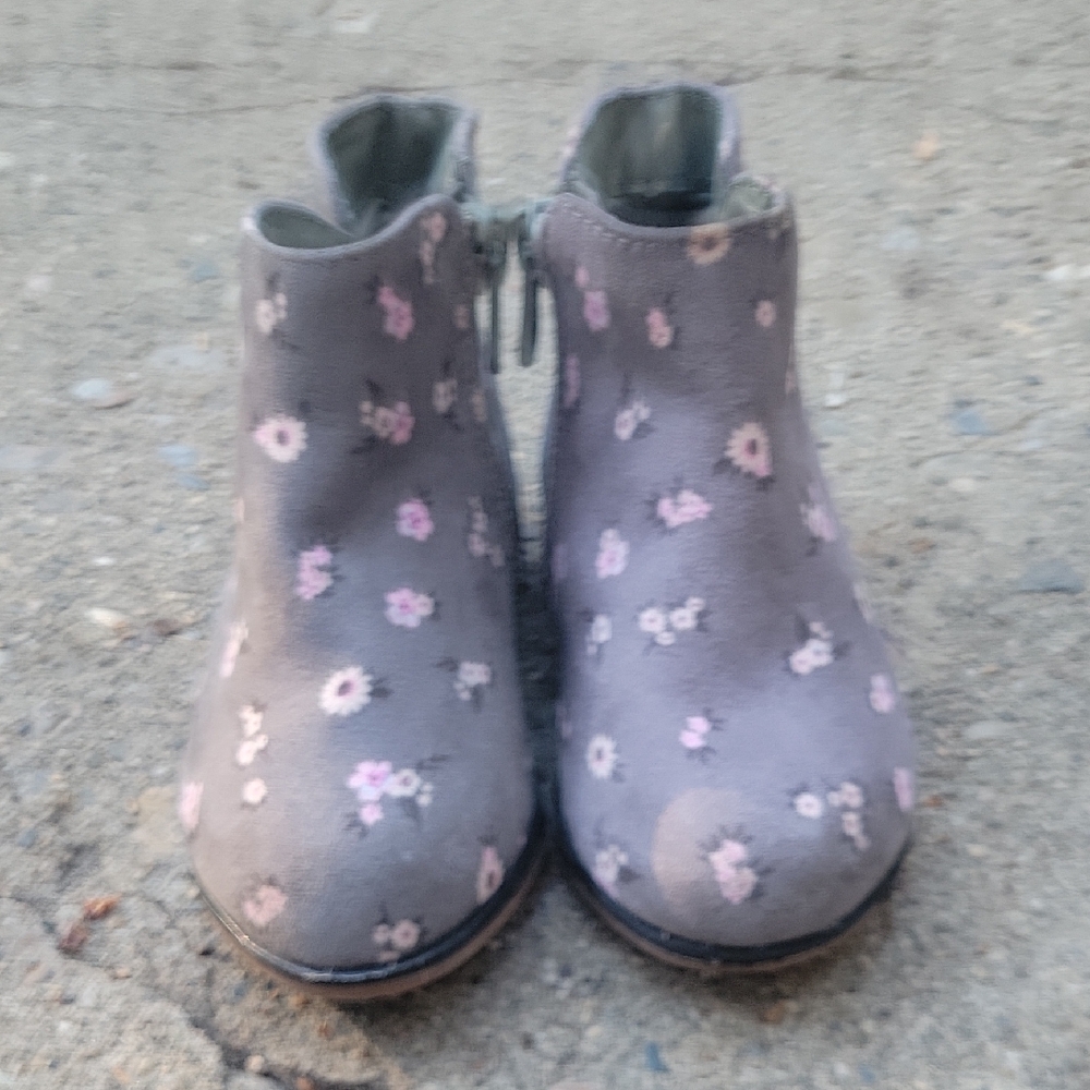 Cat & Jack Gray Floral Kids Boots